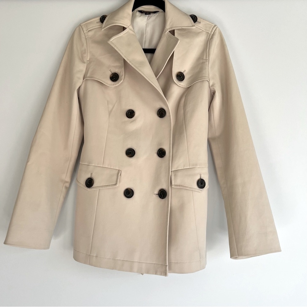 Brooks Brothers Classic Cream Neutral Beige Belted Trench Jacket Size 2 - Used - Picture 2 of 15